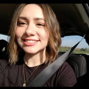 Meet your Posher, Kelly